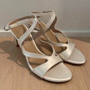 NEW Stuart Weitzman Mariposa Ankle Strap Sandal Satin White Wedding 5.5